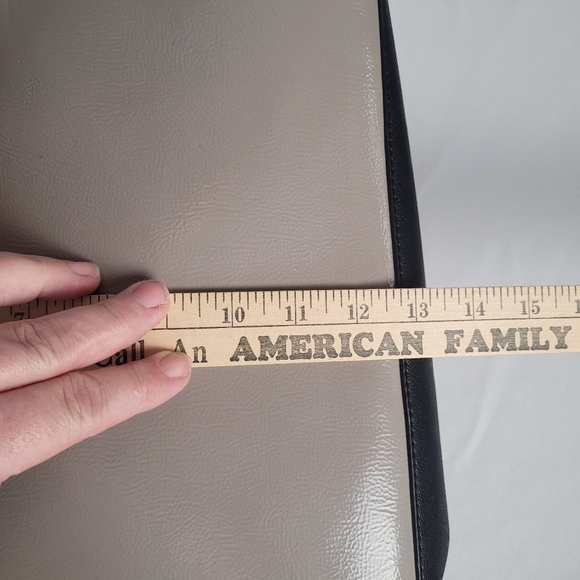 Betsey Johnson Large Satchel Crossbody Bag Ovetsized Bow Taupe Black White Dots - Picture 8 of 15